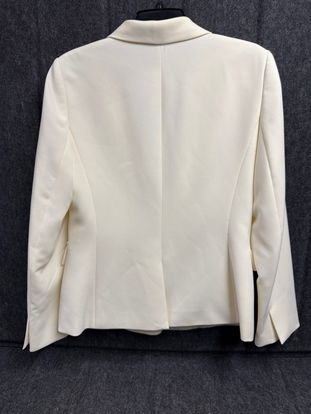 Donna Karan Ivory Single-Breasted Tailored Blazer - Picture 3 of 10